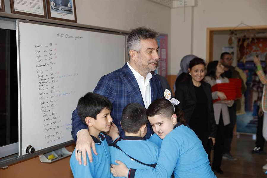  Belediye Başkanı İlhan Ocaklı Şile Okul Ziyaretlerini Sürdürdü   