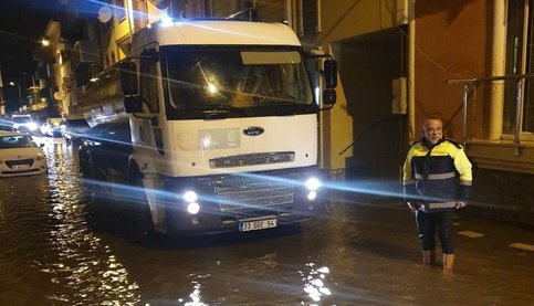 Şile’de Sağanak Yağış Seferberliği