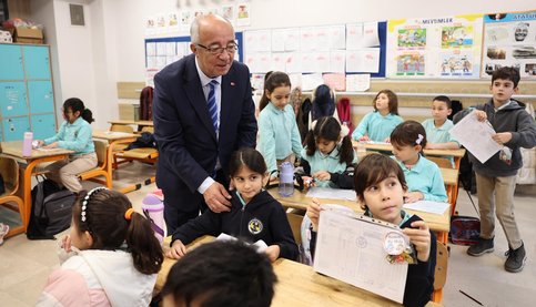 Şile’de Karne Heyecanı Necda Moralıgil’de Yaşandı