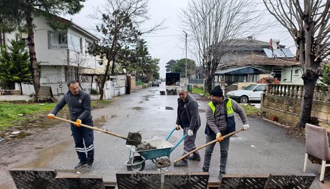 Şile'de Mazgal ve Yağmur Suyu Hatları Temizleniyor