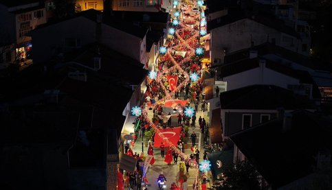 Şile'de 19 Mayıs Coşkusu: Bağımsızlık Meşalesi Gururla Taşındı