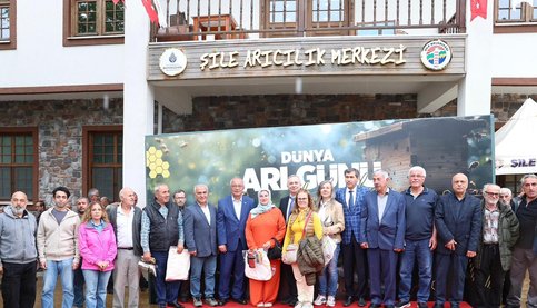 Şile'de Dünya Arı Günü: Üreticilere Ekipman Desteği ve Anlamlı Kutlama
